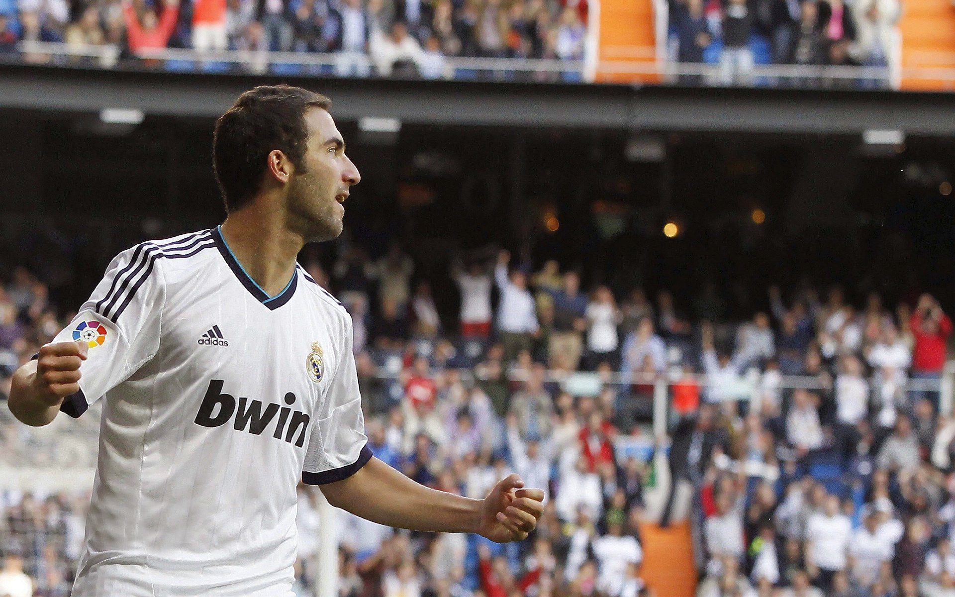 欧冠小组赛第三轮：巴萨青年军三连胜锁定晋级主动权